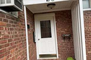 25 Edwards St, Roslyn Heights, NY 11576 - Photo 6