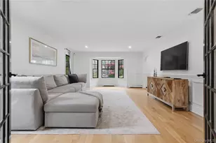 21 Sleepy Ln, Melville, NY 11747 - Photo 18