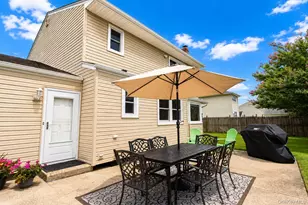 1453 10th St, West Babylon, NY 11704 - Photo 18