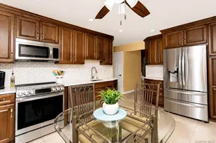 1453 10th St, West Babylon, NY 11704 - Photo 2