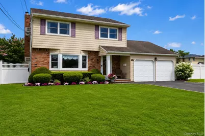 1453 10th Street, West Babylon, NY 11704 - Photo 1