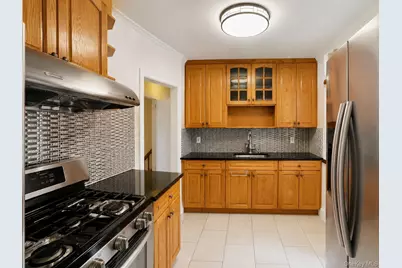 4948 Utopia Parkway, Fresh Meadows, NY 11365 - Photo 4