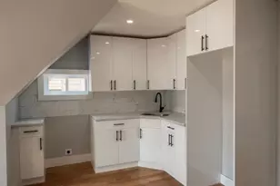 115-88 220th St, Cambria Heights, NY 11411 - Photo 8