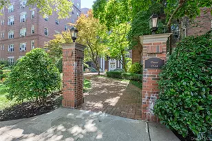 7714 113th St, Forest Hills, NY 11375 - Photo 2