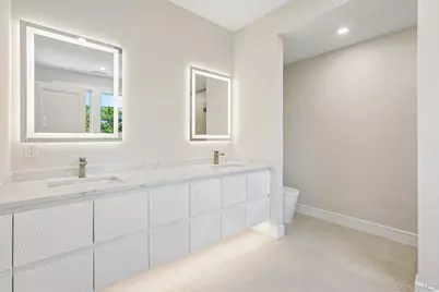 41 Potters Lane, New Rochelle, NY 10805 - Photo 32