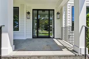 41 Potters Ln, New Rochelle, NY 10805 - Photo 2