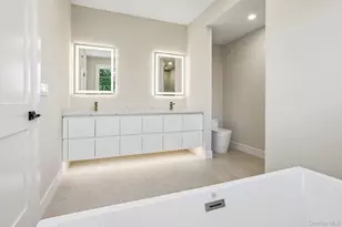 41 Potters Ln, New Rochelle, NY 10805 - Photo 34