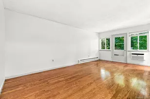 210 Woodland Hills Rd, White Plains, NY 10603 - Photo 10