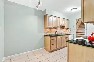 210 Woodland Hills Rd, White Plains, NY 10603 - Photo 8