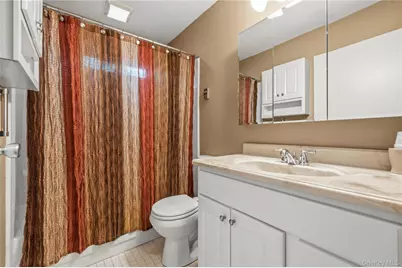 7 Avon Court, Ridge, NY 11961 - Photo 12