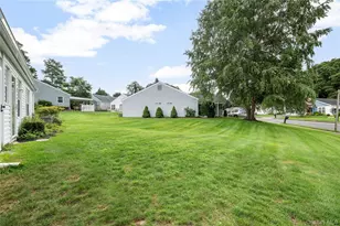 7 Avon Ct, Ridge, NY 11961 - Photo 16