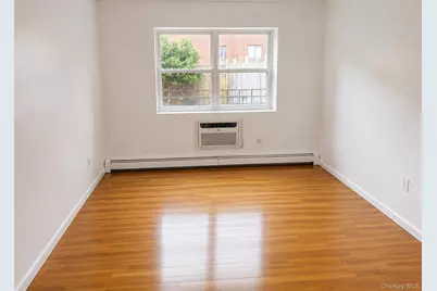 71-08 162 Street #1R, Fresh Meadows, NY 11365 - Photo 2