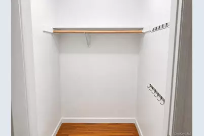 71-08 162 Street #1R, Fresh Meadows, NY 11365 - Photo 8