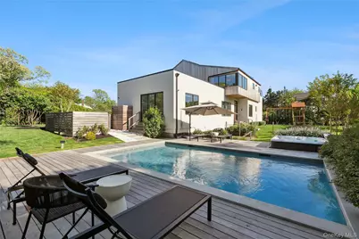 29 Monroe Drive, Montauk, NY 11954 - Photo 2