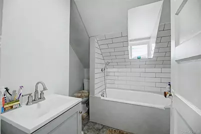 20 Aka 22 Crescent Place, Yonkers, NY 10704 - Photo 10