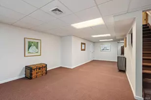 1 Fox Holw Ct, Dix Hills, NY 11746 - Photo 30