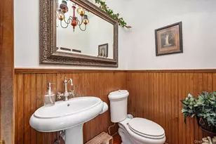 1 Fox Holw Ct, Dix Hills, NY 11746 - Photo 10