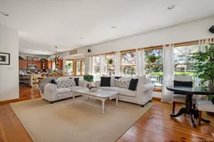 1 Fox Holw Ct, Dix Hills, NY 11746 - Photo 12