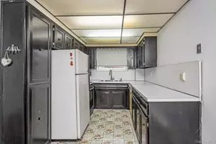 58-30 75th St, Middle Village, NY 11379 - Photo 14