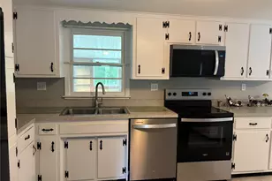 239 Vineyard Ave, Highland, NY 12528 - Photo 4