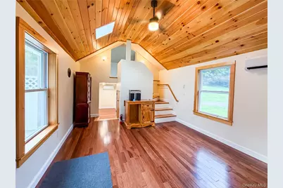 449 N Quaker Lane #COTTAGE, Hyde Park, NY 12538 - Photo 2
