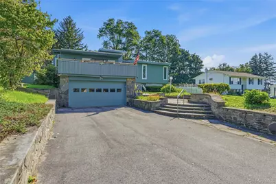 46 Kevin Heights, Poughkeepsie, NY 12603 - Photo 2