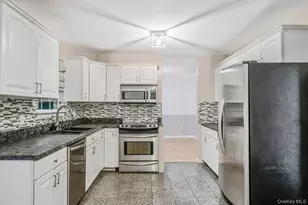 133 Cumberland St, Mastic, NY 11950 - Photo 4