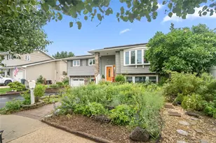 2440 Wallen Ln, Bellmore, NY 11710 - Photo 2