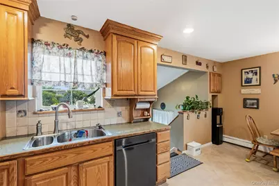 2440 Wallen Lane, Bellmore, NY 11710 - Photo 20