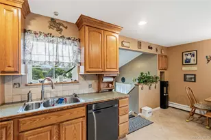 2440 Wallen Ln, Bellmore, NY 11710 - Photo 20