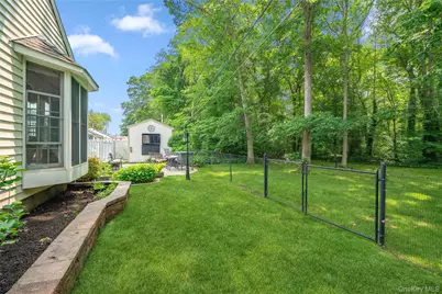 36 Richmond Street, Islip, NY 11751 - Photo 32
