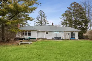 84 Evergreen Ave, East Moriches, NY 11940 - Photo 2