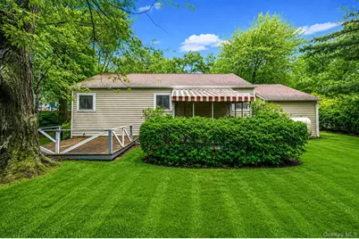 2715 Falcon Avenue, Medford, NY 11763 - Photo 18