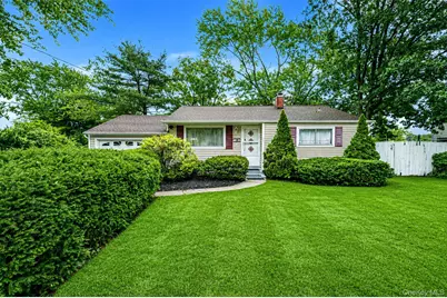 2715 Falcon Avenue, Medford, NY 11763 - Photo 1