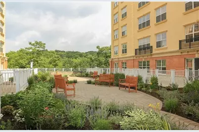 10 Byron Place #PH716, Larchmont, NY 10538 - Photo 24