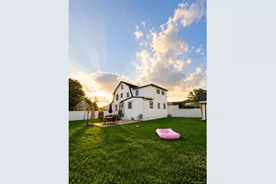 2 Lee Court, Merrick, NY 11566 - Photo 18