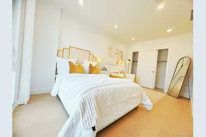 150-02 Northern Boulevard #3E, Flushing, NY 11354 - Photo 2