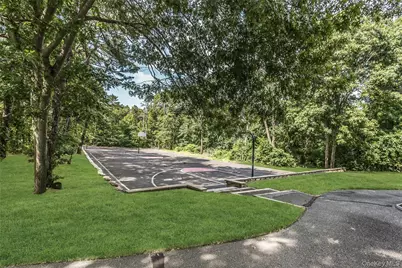 25 Glen Hollow #H10, Holtsville, NY 11742 - Photo 24