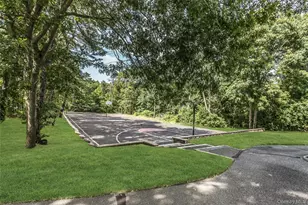 25 Glen Hollow, Holtsville, NY 11742 - Photo 24