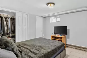 1069 Phoebe St, Franklin Square, NY 11010 - Photo 22