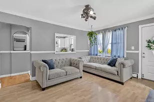 1069 Phoebe St, Franklin Square, NY 11010 - Photo 8