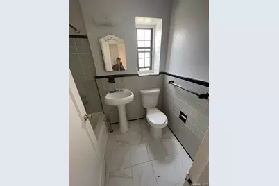 78-43 147 Street #2V, Kew Gardens, NY 11367 - Photo 8