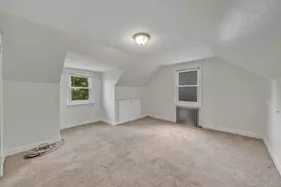 20 Cornwall Ln, Hicksville, NY 11801 - Photo 18