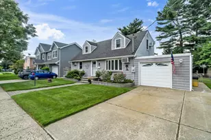 20 Cornwall Ln, Hicksville, NY 11801 - Photo 28