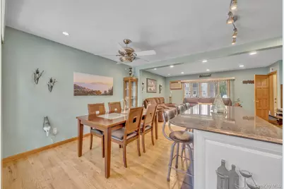 20 Cornwall Lane, Hicksville, NY 11801 - Photo 10
