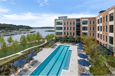 100 Garvies Point Road #1007, Glen Cove, NY 11542 - Photo 32