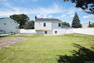 112 Raynor St, West Babylon, NY 11704 - Photo 26