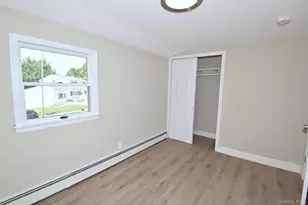 112 Raynor St, West Babylon, NY 11704 - Photo 16