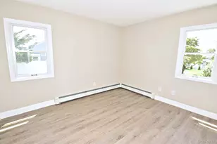 112 Raynor St, West Babylon, NY 11704 - Photo 14