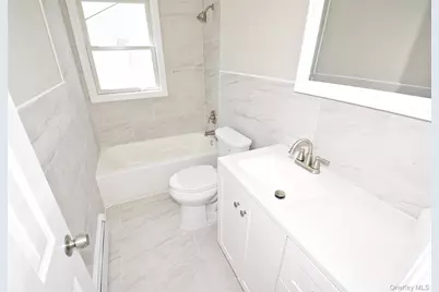112 Raynor Street, West Babylon, NY 11704 - Photo 12